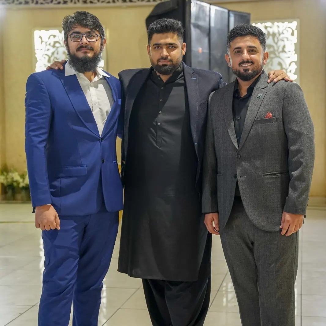 Economics students with Sir Zarak Mushtaq